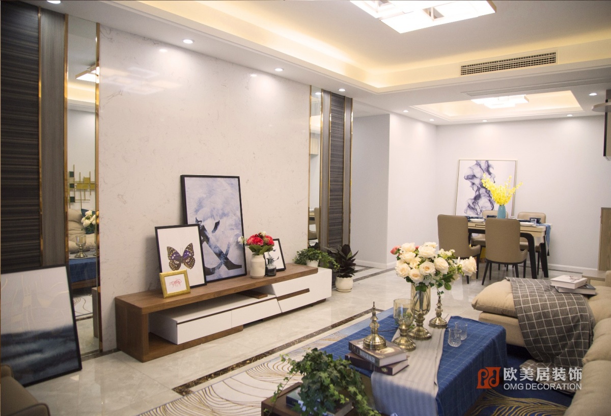 【歐美居】“好色之徒”對(duì)比色點(diǎn)綴出的和諧新居