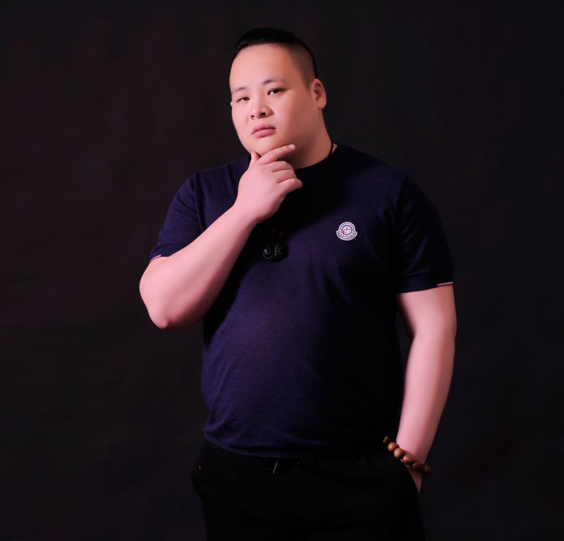 成都裝修設(shè)計師文定凱