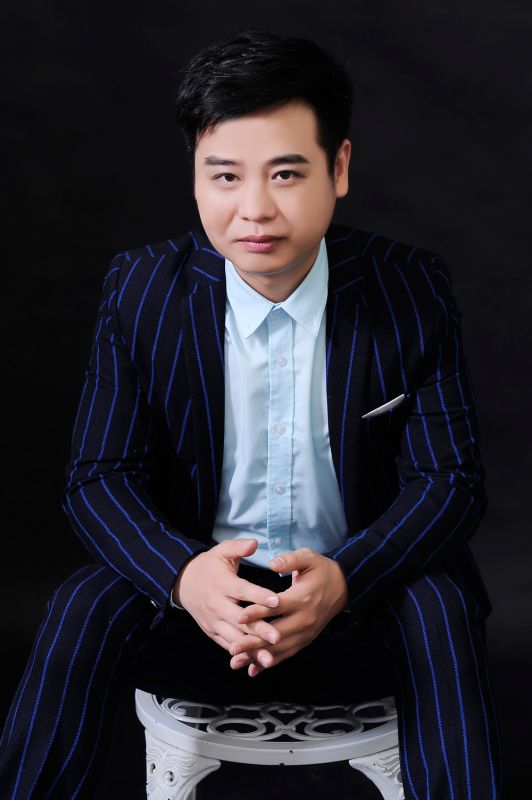 成都裝修設(shè)計師李從華